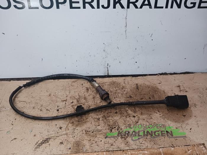 Lambda Sonde van een Volkswagen Golf IV Variant (1J5) 1.6 16V 2000