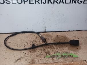 Lambda Sonde van een Volkswagen Golf IV Variant (1J5) 1.6 16V 2000