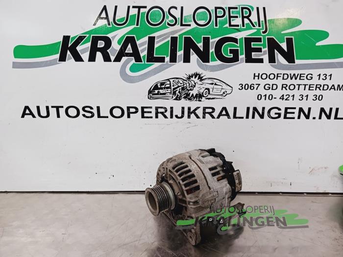 Gebruikte Dynamo Volkswagen Polo IV (9N1/2/3) 1.4 16V 75 Prijs € 49,99 Margeregeling aangeboden door Autosloperij Kralingen B.V.