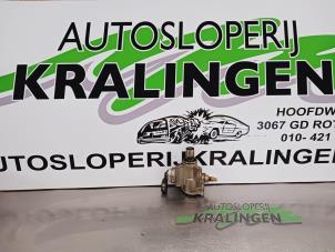 Gebruikte Hogedrukpomp Volkswagen Touran (1T1/T2) 1.6 FSI 16V Prijs € 149,98 Margeregeling aangeboden door Autosloperij Kralingen B.V.