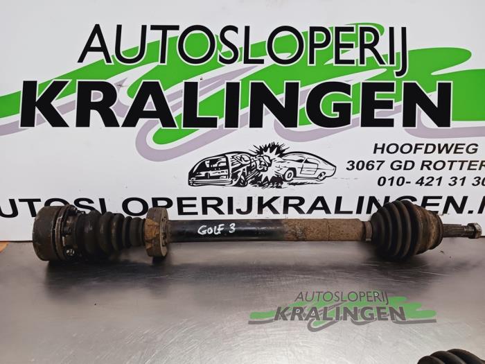 Gebruikte Steekas rechts-voor Volkswagen Golf III Cabrio Restyling (1E7) 2.0 Prijs op aanvraag aangeboden door Autosloperij Kralingen B.V.