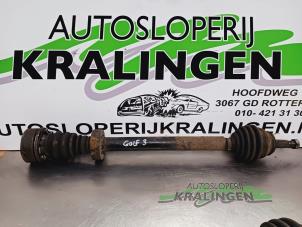 Gebruikte Cardanas rechts-voor (VWA) Volkswagen Golf III Cabrio Restyling (1E7) 2.0 Prijs op aanvraag aangeboden door Autosloperij Kralingen B.V.