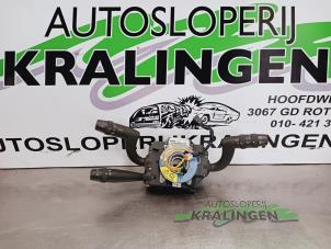 Gebruikte Combischakelaar Stuurkolom Fiat Croma (194) 2.2 MPI 16V Prijs € 49,98 Margeregeling aangeboden door Autosloperij Kralingen B.V.