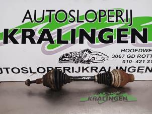 Gebruikte Homokineetas links-voor Volkswagen Golf Plus (5M1/1KP) 1.9 TDI 105 Prijs € 74,98 Margeregeling aangeboden door Autosloperij Kralingen B.V.