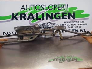 Gebruikte Ruitenwismotor + Mechaniek Ford Galaxy (WGR) 2.3i 16V SEFI Prijs € 34,99 Margeregeling aangeboden door Autosloperij Kralingen B.V.