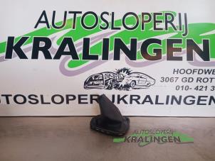 Gebruikte Versnellingspookhoes Peugeot 107 1.0 12V Prijs op aanvraag aangeboden door Autosloperij Kralingen B.V.