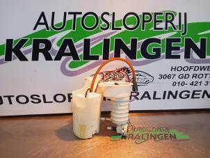 Gebruikte Benzinepomp BMW Z4 Roadster (E85) 2.5 24V Prijs op aanvraag aangeboden door Autosloperij Kralingen B.V.