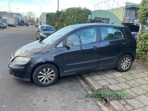 Gebruikte Deur 4Deurs links-voor Volkswagen Golf Plus (5M1/1KP) 1.9 TDI 105 Prijs € 99,99 Margeregeling aangeboden door Autosloperij Kralingen B.V.