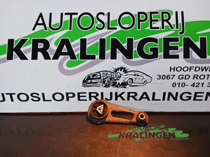 Gebruikte Motorsteun Nissan Micra (K13) 1.2 12V DIG-S Prijs € 24,99 Margeregeling aangeboden door Autosloperij Kralingen B.V.