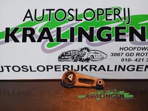 Gebruikte Motorsteun Nissan Micra (K13) 1.2 12V DIG-S Prijs € 24,99 Margeregeling aangeboden door Autosloperij Kralingen B.V.