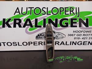 Gebruikte Ruit schakelaar elektrisch Chevrolet Nubira (J200) 1.6 16V Prijs € 9,99 Margeregeling aangeboden door Autosloperij Kralingen B.V.