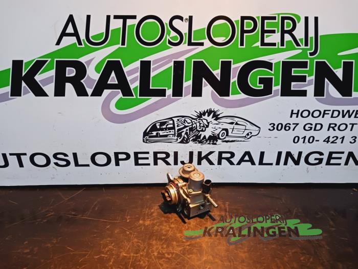 Gebruikte Hogedrukpomp Citroen C4 Grand Picasso (UA) 1.6 16V THP 155 Prijs € 599,99 Margeregeling aangeboden door Autosloperij Kralingen B.V.
