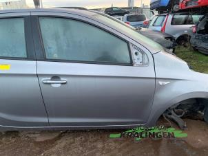 Gebruikte Deur 4Deurs rechts-voor Hyundai i20 1.2i 16V Prijs € 74,99 Margeregeling aangeboden door Autosloperij Kralingen B.V.