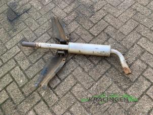 Gebruikte Uitlaat Middendemper Volkswagen Golf IV (1J1) 1.6 Prijs € 25,00 Margeregeling aangeboden door Autosloperij Kralingen B.V.