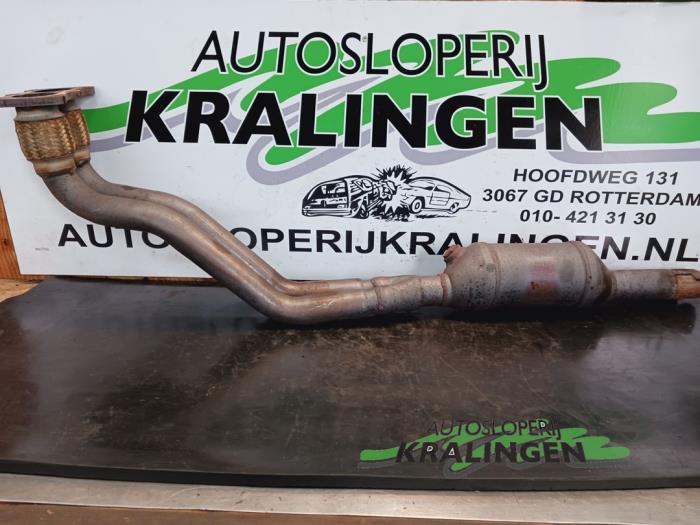Katalysator van een Volkswagen Golf IV Variant (1J5) 1.6 2000