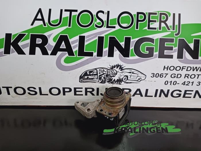 Gebruikte Motorsteun Citroen C4 Grand Picasso (UA) 1.6 16V THP 155 Prijs € 49,99 Margeregeling aangeboden door Autosloperij Kralingen B.V.