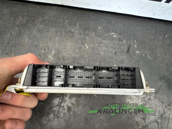 Computer Motormanagement van een BMW 3 serie (E46/4) 320i 24V 2002
