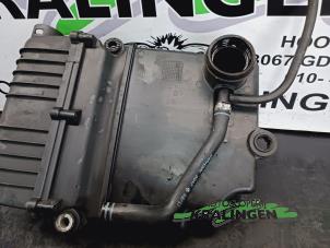 Gebruikte Luchtfilterhuis Ford Ka II 1.2 Prijs op aanvraag aangeboden door Autosloperij Kralingen B.V.