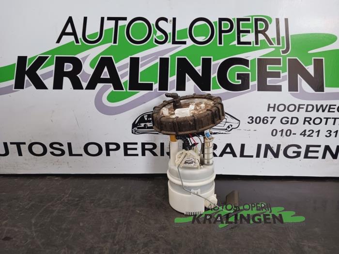 Gebruikte Benzinepomp Mini Mini (R56) 1.6 16V Cooper Prijs € 29,99 Margeregeling aangeboden door Autosloperij Kralingen B.V.