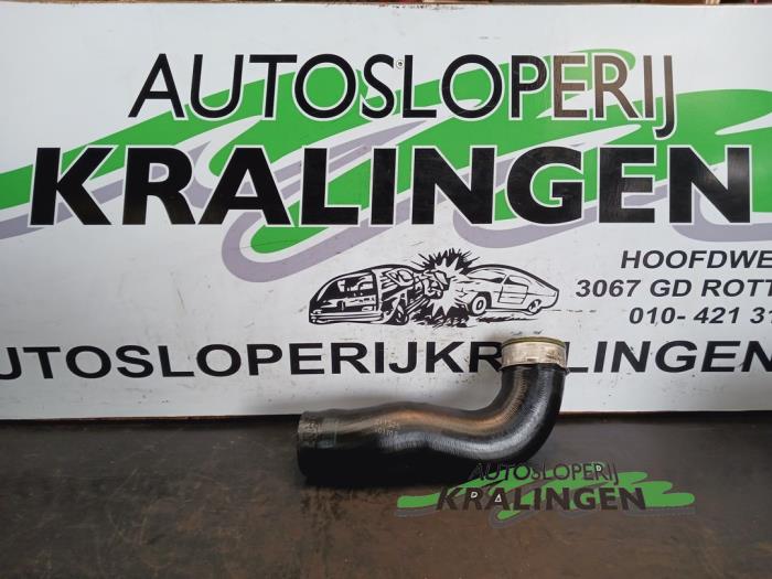 Gebruikte Intercooler Slang Volkswagen Golf VI (5K1) 2.0 TDI 16V Prijs € 24,99 Margeregeling aangeboden door Autosloperij Kralingen B.V.