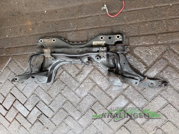Gebruikte Subframe Ford Focus 1 1.6 16V Prijs op aanvraag aangeboden door Autosloperij Kralingen B.V.