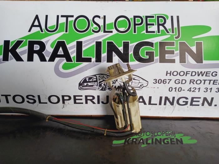 Gebruikte Benzinepomp Volvo S60 I (RS/HV) 2.4 20V 170 Prijs € 74,99 Margeregeling aangeboden door Autosloperij Kralingen B.V.