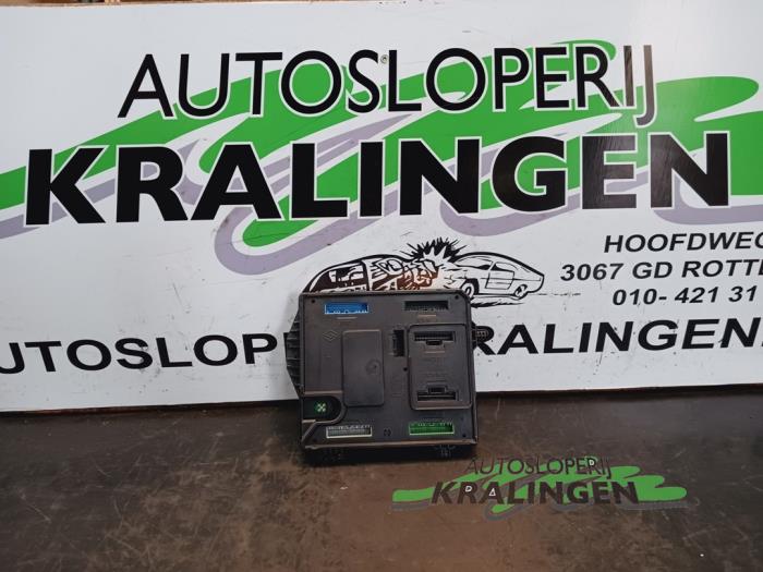 Gebruikte Computer Body Control Renault Megane III Grandtour (KZ) 1.5 dCi 110 Prijs € 24,94 Margeregeling aangeboden door Autosloperij Kralingen B.V.