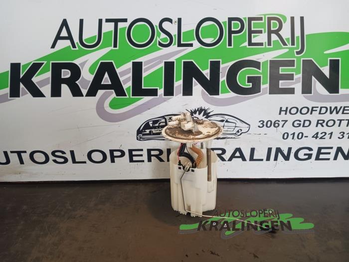 Gebruikte Tank element Pomp Renault Megane III Coupe (DZ) 1.5 dCi 110 Prijs op aanvraag aangeboden door Autosloperij Kralingen B.V.