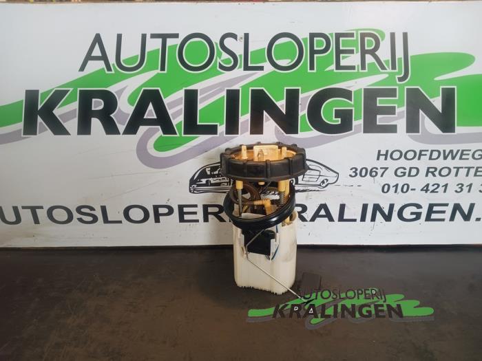 Gebruikte Tank element Pomp Volkswagen Polo V (6R) 1.4 TDI DPF BlueMotion technology Prijs € 39,99 Margeregeling aangeboden door Autosloperij Kralingen B.V.