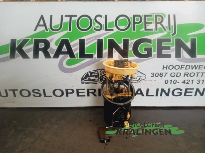 Gebruikte Tank element Pomp Volvo V70 (BW) 2.4 D 20V Prijs € 149,99 Margeregeling aangeboden door Autosloperij Kralingen B.V.