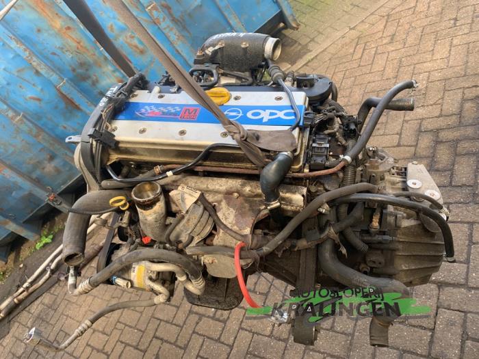 Gebruikte Motor Opel Astra H (L48) 2.0 16V Turbo Prijs € 999,99 Margeregeling aangeboden door Autosloperij Kralingen B.V.