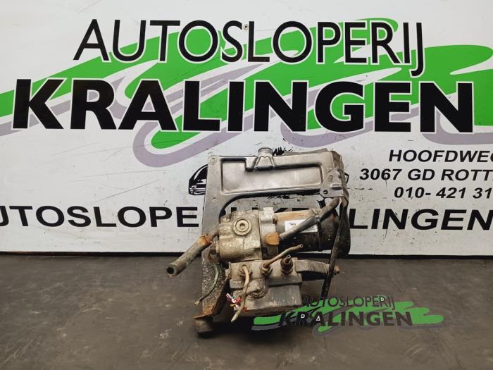 Gebruikte ABS Pomp Volvo 850 Estate 2.0i 10V Prijs € 99,99 Margeregeling aangeboden door Autosloperij Kralingen B.V.