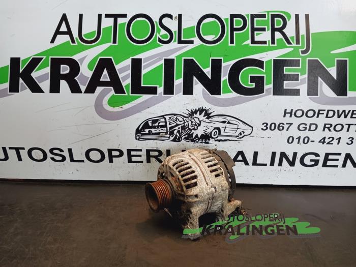Gebruikte Dynamo Volkswagen Polo III (6N2) 1.4 16V 75 Prijs € 34,99 Margeregeling aangeboden door Autosloperij Kralingen B.V.