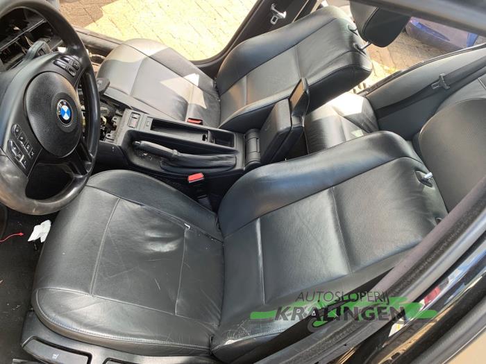 Gebruikte Bekleding Set (compleet) BMW 3 serie Touring (E46/3) 330d 24V Prijs € 149,99 Margeregeling aangeboden door Autosloperij Kralingen B.V.