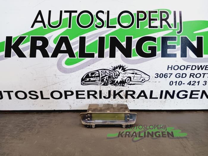 Gebruikte Display Interieur Mitsubishi Colt (Z2/Z3) 1.5 16V CZ3 Prijs € 69,99 Margeregeling aangeboden door Autosloperij Kralingen B.V.