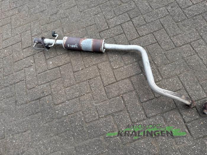 Gebruikte Uitlaat Middendemper Toyota Yaris (P1) 1.3 16V VVT-i Prijs op aanvraag aangeboden door Autosloperij Kralingen B.V.
