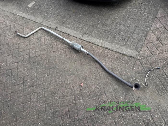 Gebruikte Uitlaat Middendemper Toyota Yaris (P1) 1.0 16V VVT-i Prijs op aanvraag aangeboden door Autosloperij Kralingen B.V.