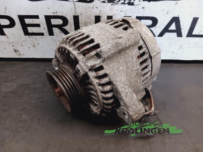 Gebruikte Dynamo Toyota Yaris (P1) 1.5 TS 16V VVT-i Prijs € 99,99 Margeregeling aangeboden door Autosloperij Kralingen B.V.