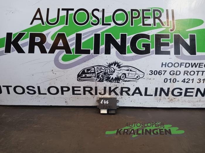 Gebruikte Sam module BMW 3 serie (E46/2) 323 Ci 24V Prijs € 24,98 Margeregeling aangeboden door Autosloperij Kralingen B.V.