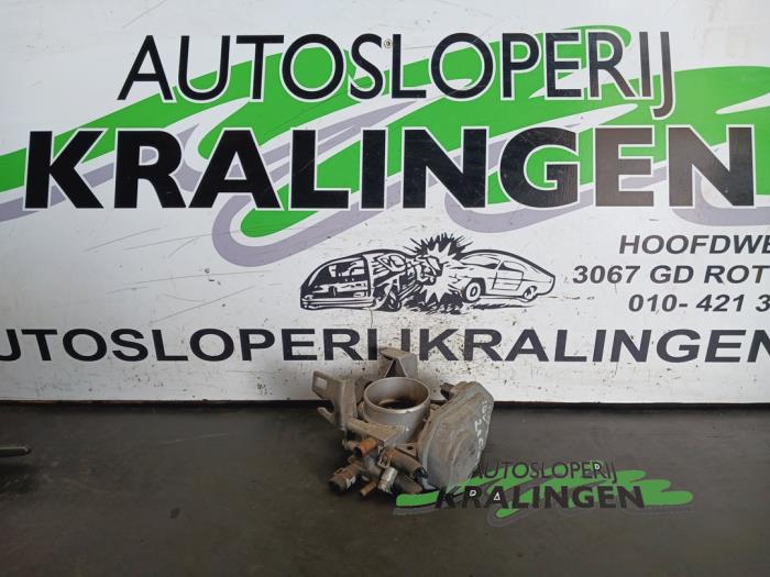 Gebruikte Gasklephuis Opel Zafira (F75) 1.8 16V Prijs € 49,98 Margeregeling aangeboden door Autosloperij Kralingen B.V.