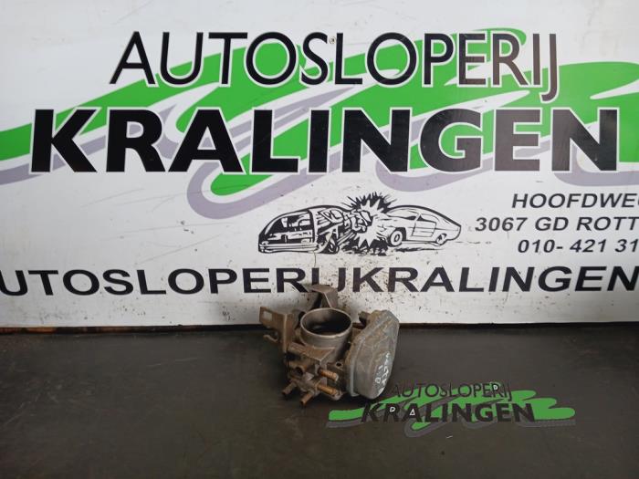 Gebruikte Gasklephuis Opel Zafira (F75) 1.8 16V Prijs € 49,98 Margeregeling aangeboden door Autosloperij Kralingen B.V.