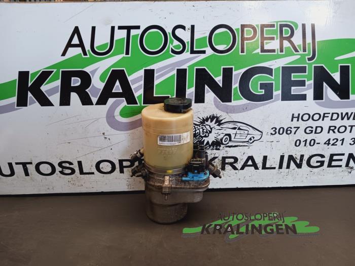 Gebruikte Servopomp Fiat Croma (194) 2.2 MPI 16V Prijs € 99,99 Margeregeling aangeboden door Autosloperij Kralingen B.V.