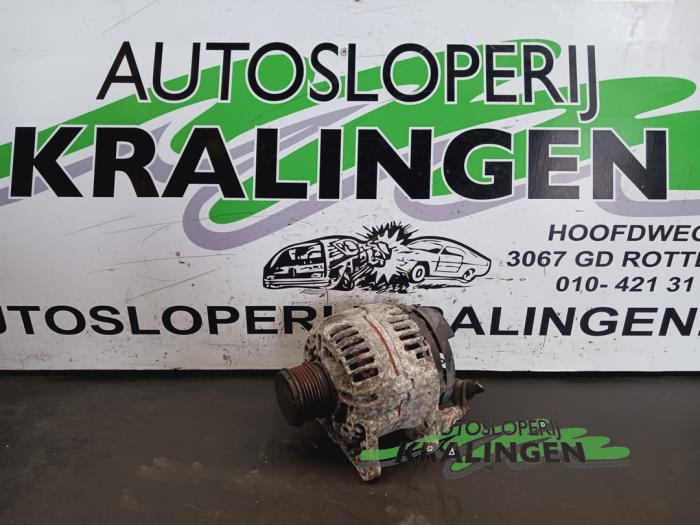 Gebruikte Dynamo Volkswagen Golf IV (1J1) 1.9 SDI Prijs € 39,97 Margeregeling aangeboden door Autosloperij Kralingen B.V.