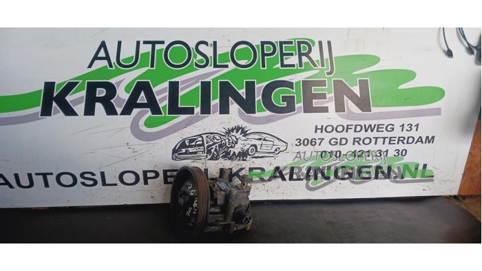 Gebruikte Pomp Servo Audi A4 Avant (B6) 2.4 V6 30V Prijs € 49,99 Margeregeling aangeboden door Autosloperij Kralingen B.V.