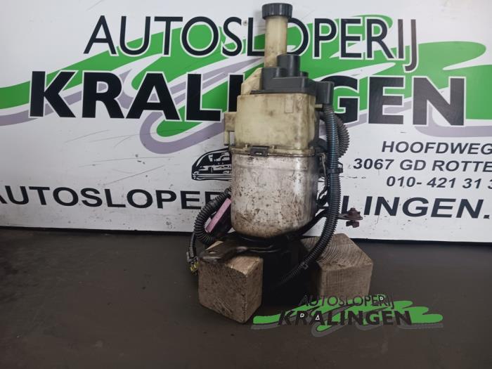 Gebruikte Servopomp Opel Astra G (F08/48) 1.6 16V Prijs € 44,98 Margeregeling aangeboden door Autosloperij Kralingen B.V.