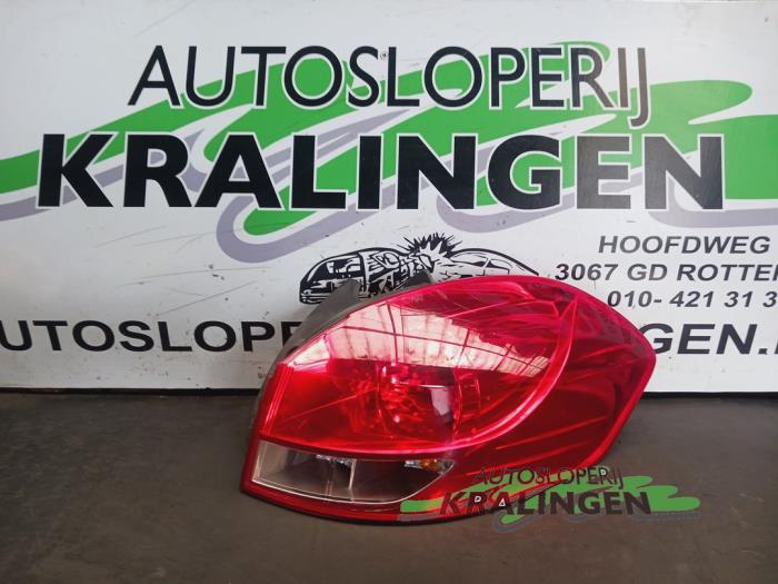 Gebruikte Achterlicht rechts Renault Clio III Estate/Grandtour (KR) 1.2 16V TCE 100 Prijs € 29,98 Margeregeling aangeboden door Autosloperij Kralingen B.V.