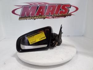 Gebruikte Spiegel Buiten links Audi A4 Avant (B7) 2.0 TDI 16V Prijs € 20,00 Margeregeling aangeboden door Autosloopbedrijf gebr. Maris