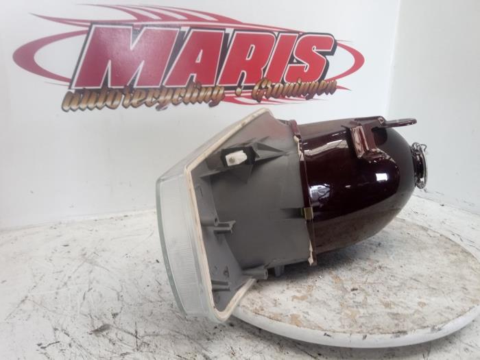 Koplamp rechts van een Peugeot 505 1987