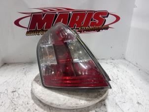 Gebruikte Achterlicht links Fiat Stilo (192A/B) 1.6 16V 3-Drs. Prijs € 20,00 Margeregeling aangeboden door Autosloopbedrijf gebr. Maris