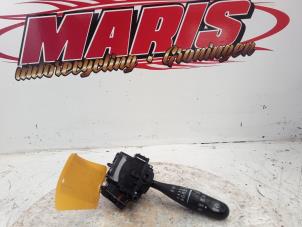 Gebruikte Ruitenwis Schakelaar Suzuki Swift (ZA/ZC/ZD1/2/3/9) 1.6 Sport VVT 16V Prijs € 20,00 Margeregeling aangeboden door Autosloopbedrijf gebr. Maris